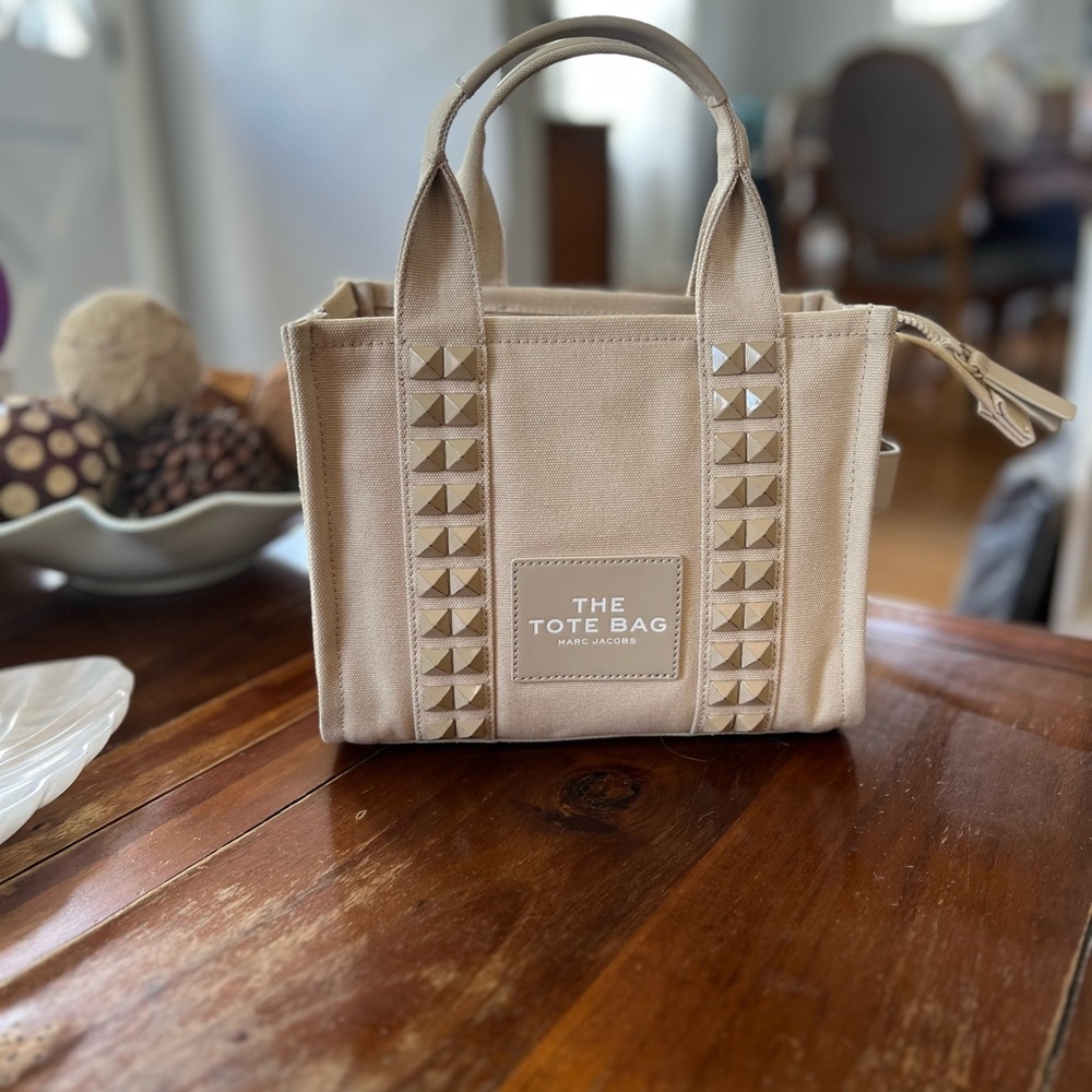 Marc Jacobs Beige Studded Canvas Tote Bag Size Small